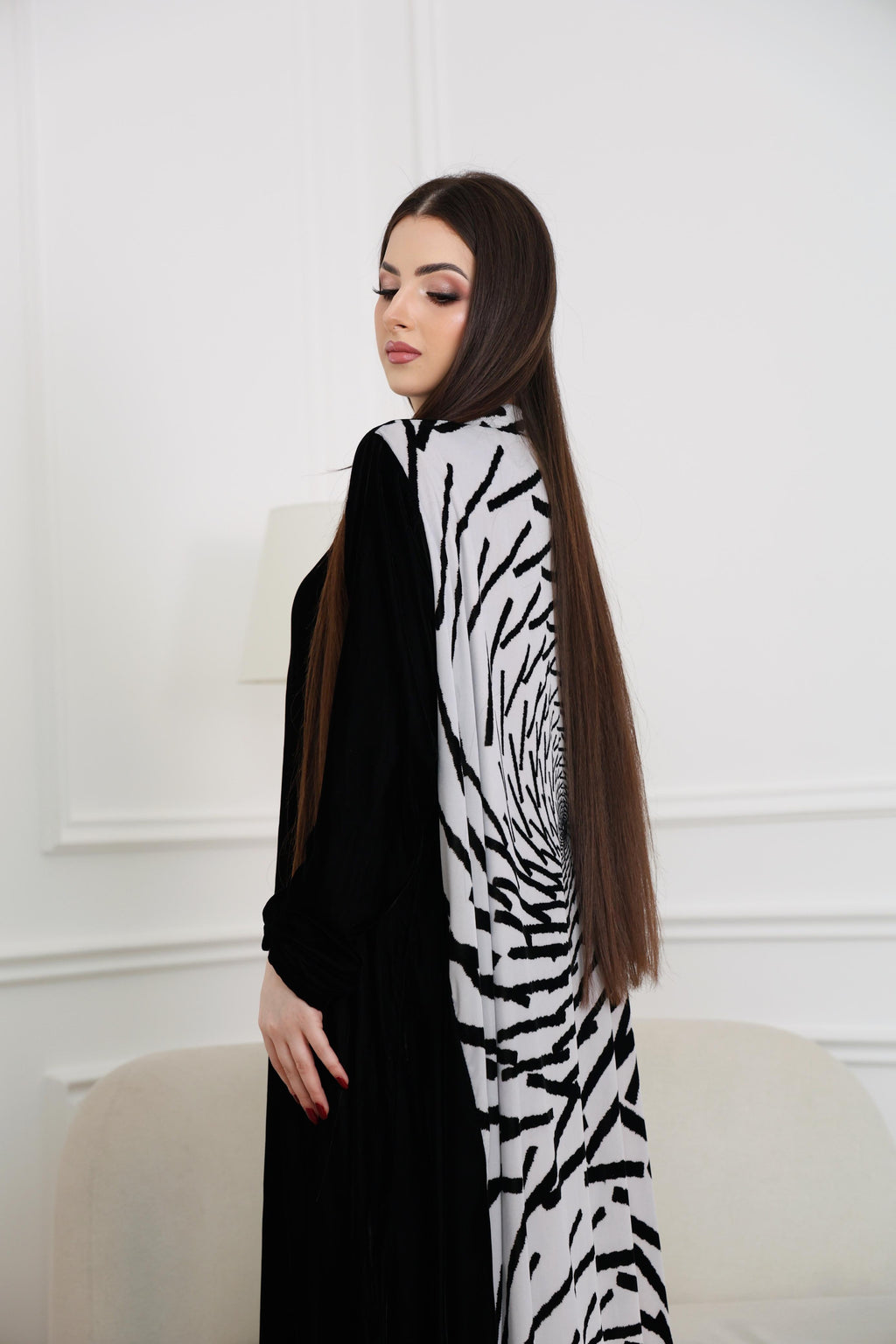 Black abaya, black and white abaya, abstract line abaya, spider web pattern abaya, modern abaya, luxury abaya, modest fashion, Dubai abaya